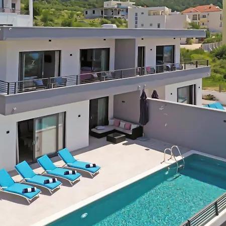 Stunning In With Wifi Holiday home Makarska
